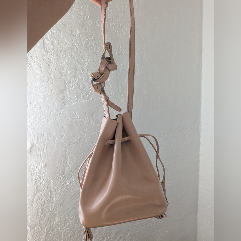 Elegant Cream Drawstring Women's Bag